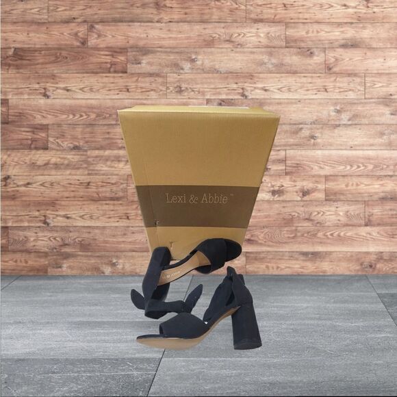 New Lexi And Abbie| Black Lyndia Heel 8 - Picture 2 of 11